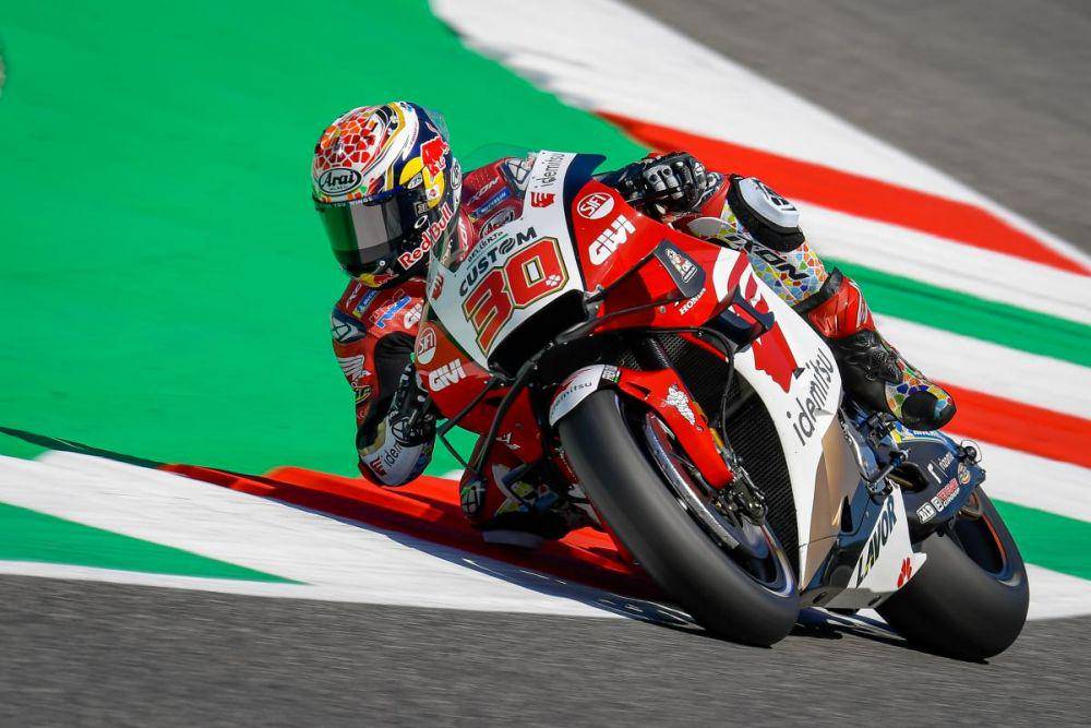 Takaaki Nakagami mengendarai motornya pada GP Italia. (motogp.com)