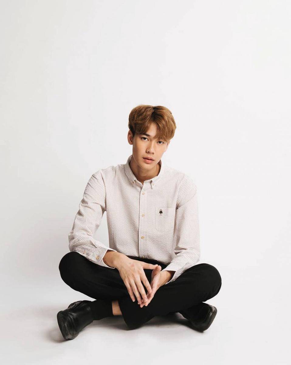 Gaya busana Dew Jirawat (instagram.com/dew_jsu)