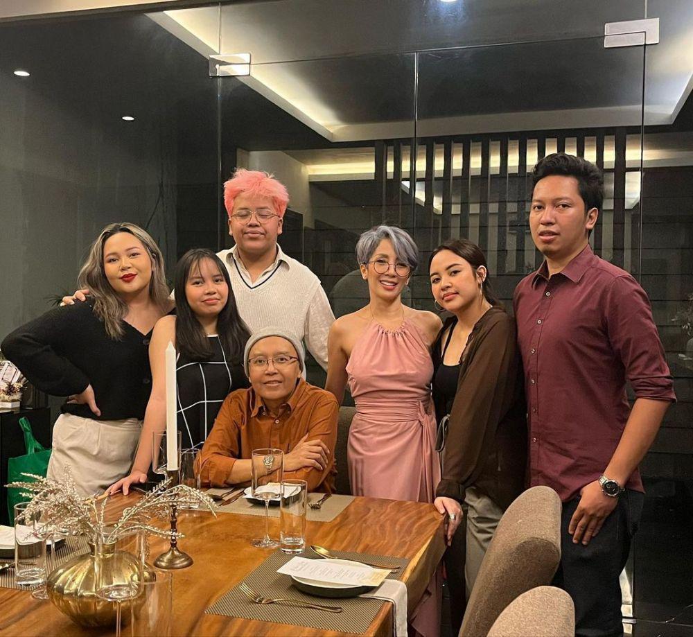 potret Ari Lasso bersama keluarga (instagram.com/vitta_dessy)