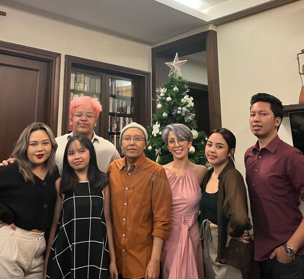 potret Ari Lasso bersama keluarga (instagram.com/vitta_dessy)
