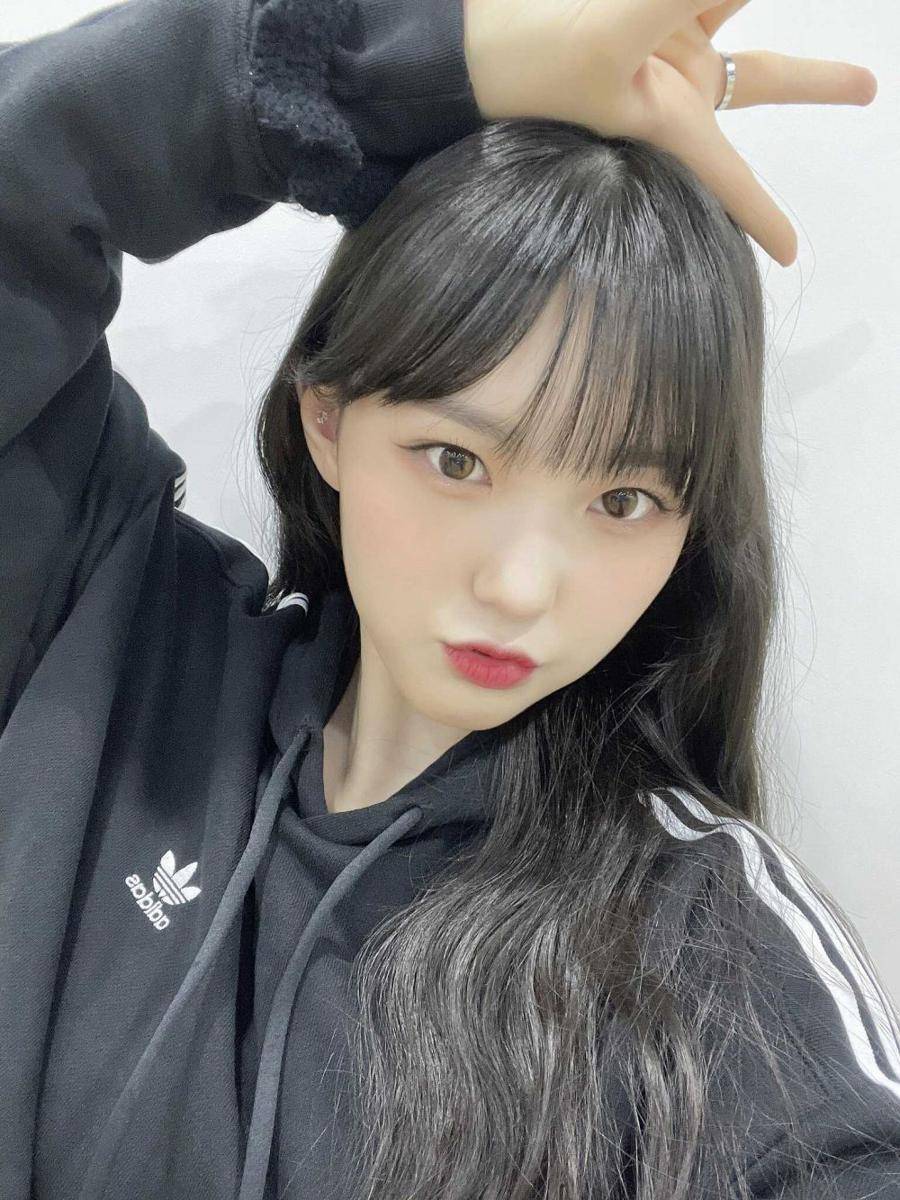 Kim Chae Hyun (twitter.com/official_kep1er)