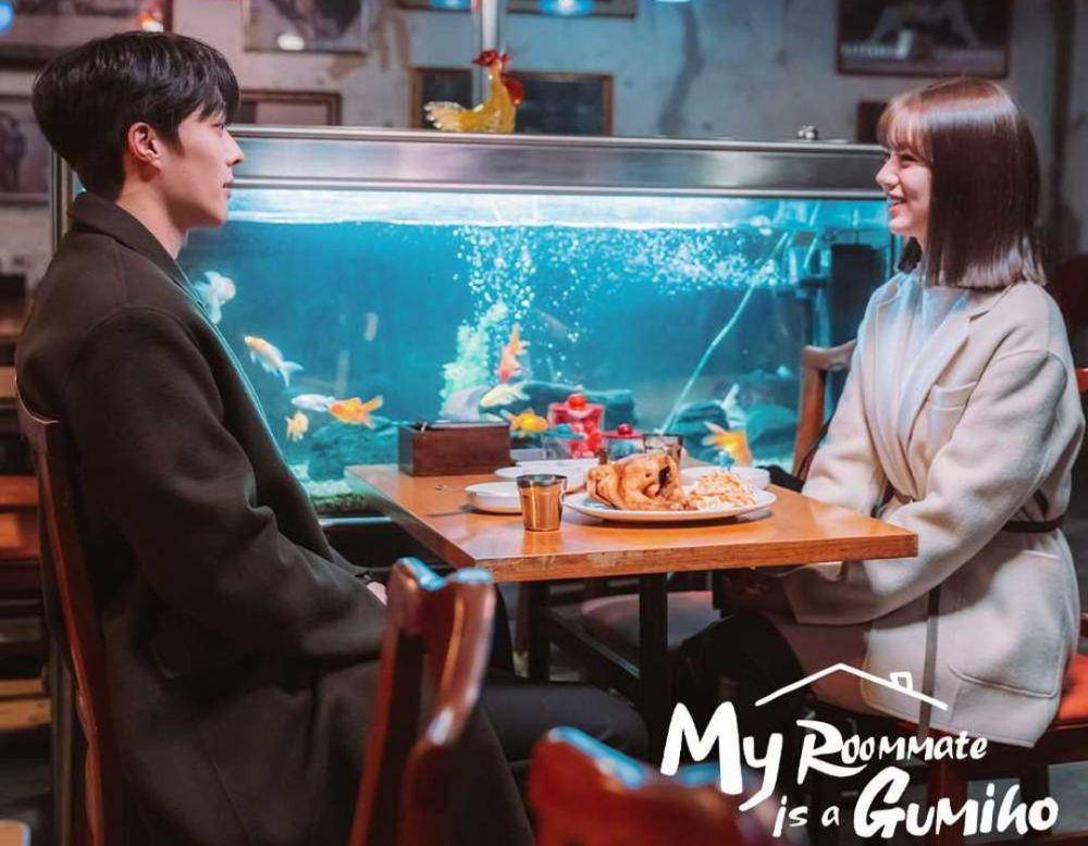 Lee Hyeri dan Jang Ki Yong di drama My Roommate is a Gumiho (dok. iQIYI/My Roommate is a Gumiho)