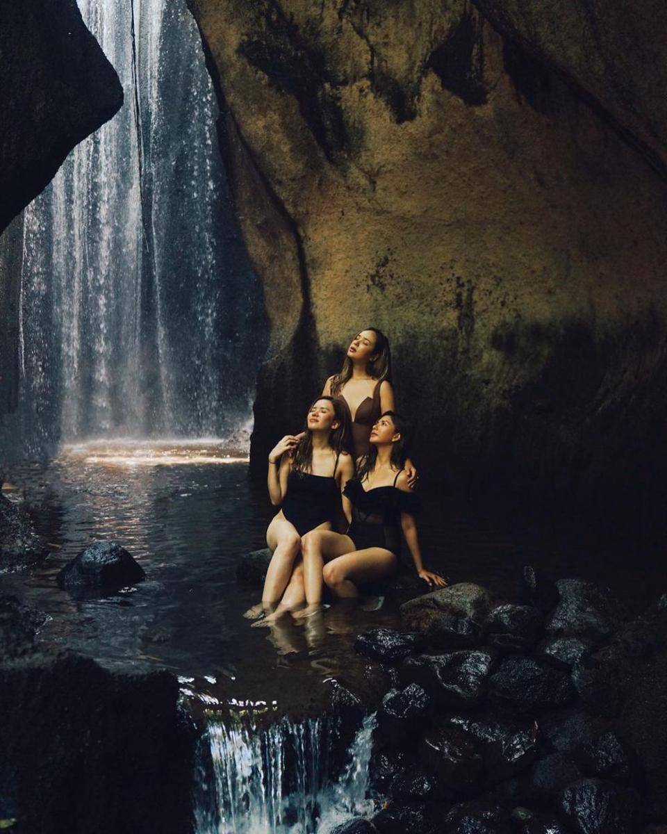 potret Jessica Mila di curug (instagram.com/jscmila)