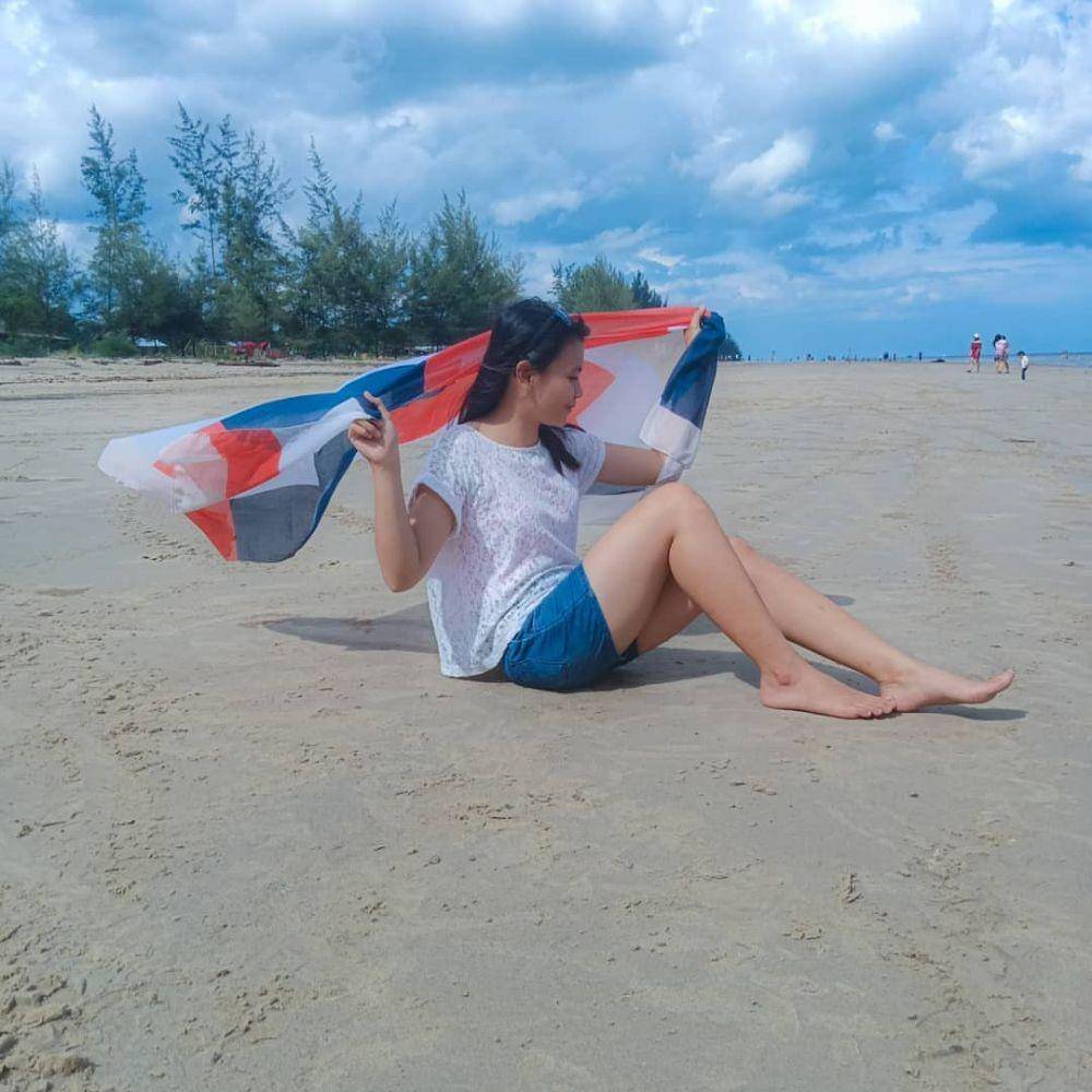 https://ibukotakita.com/listing/pantai-pelangi/