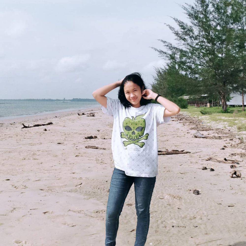 https://ibukotakita.com/listing/pantai-pelangi/
