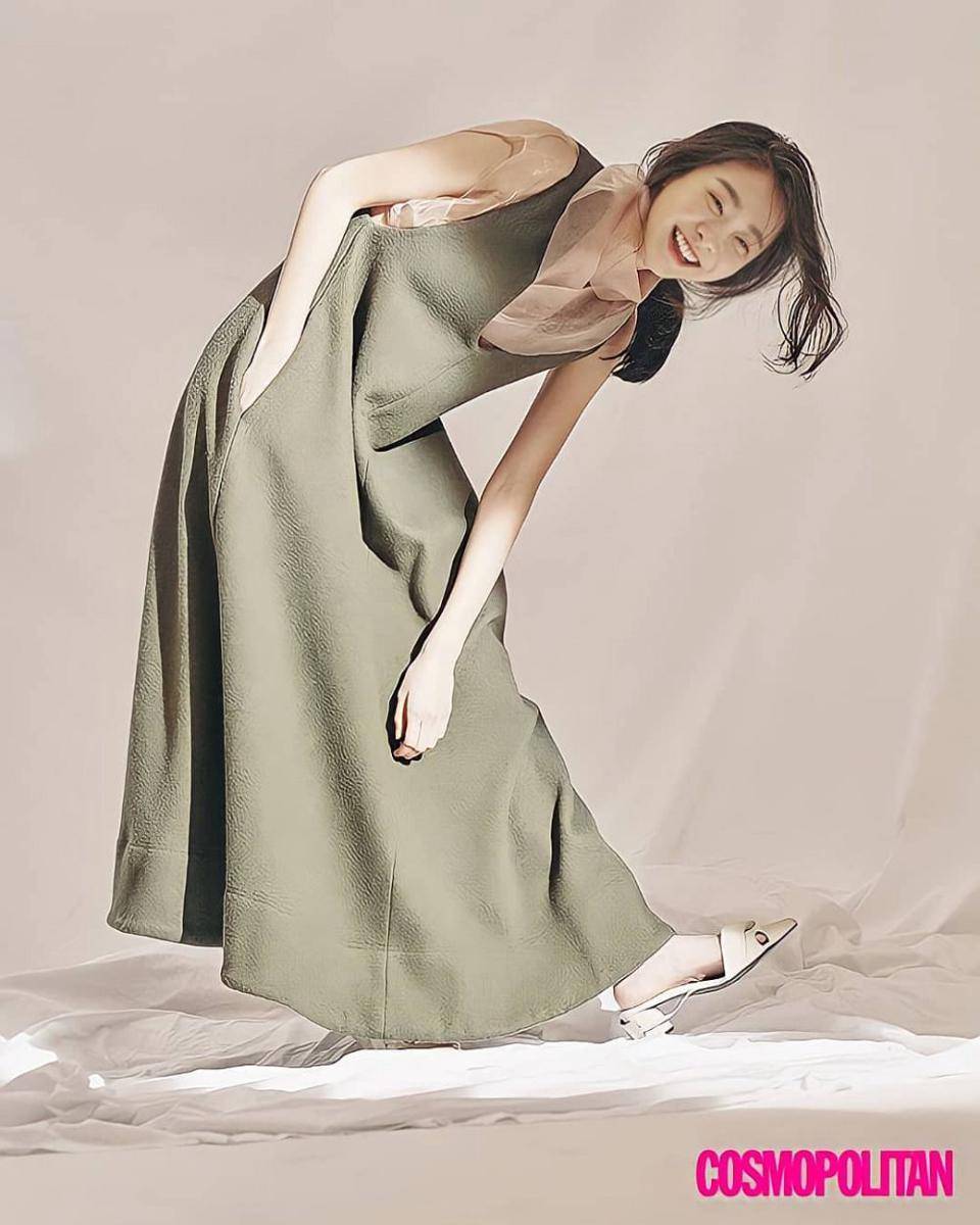 outfit dress Kim Dami (instagram.com/haril_dami)