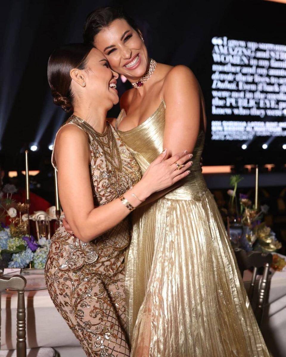 Miryam Labiad dan Rym Saidi (instagram.com/voguearabia)
