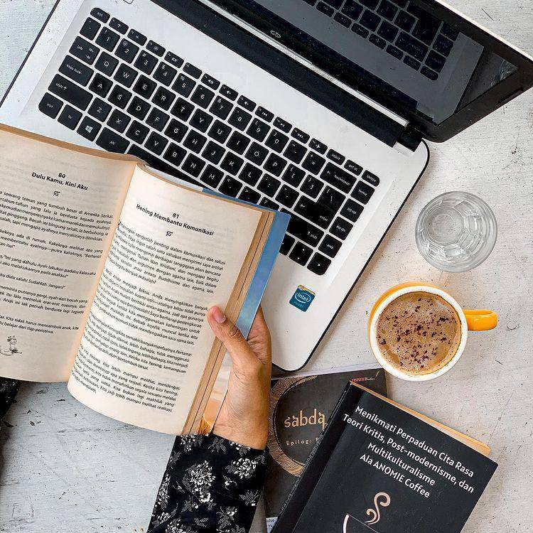 Anomie Coffee (instagram.com/anomiecoffee)