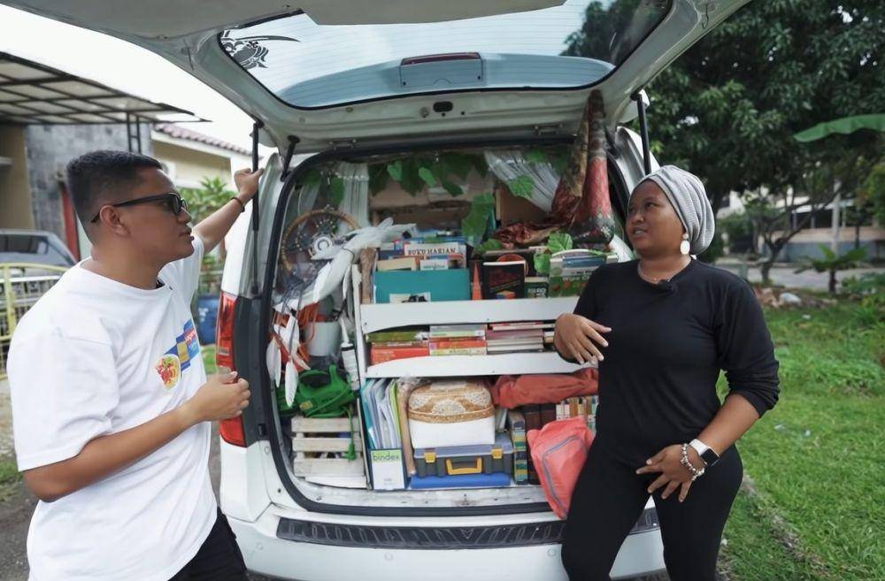 Annissa Susanto, wanita yang sudah tiga tahun tinggal di dalam mobil. (youtube.com/Arief Muhammad)