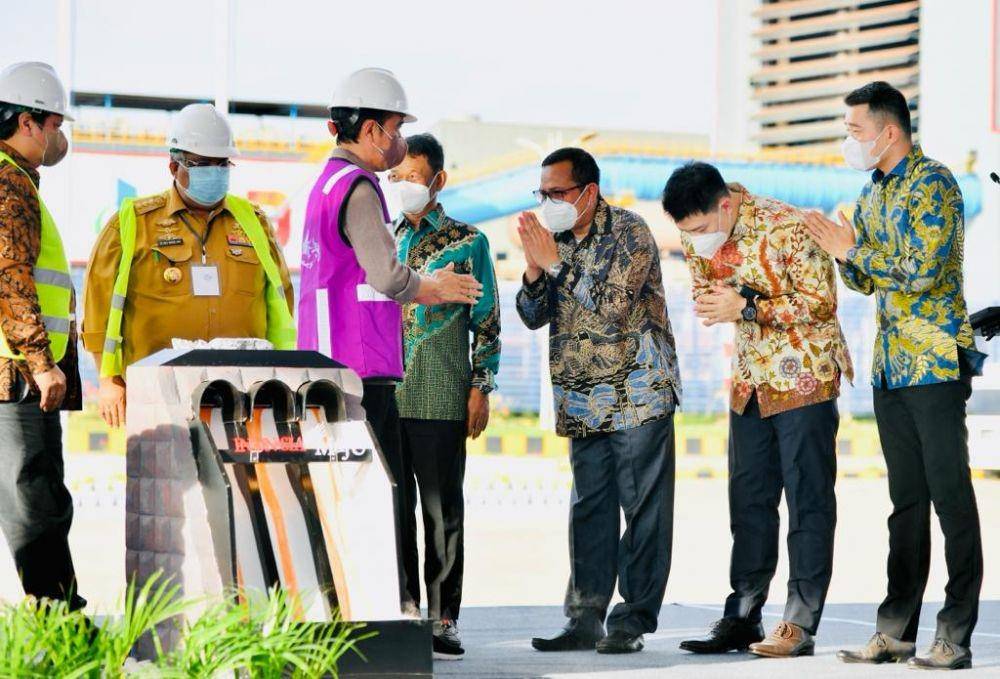 Presiden Jokowi resmikan Smelter Nikel di Konawe, Sulawesi Tenggara pada Senin (27/12/2021). (dok. Biro Pers Kepresidenan)