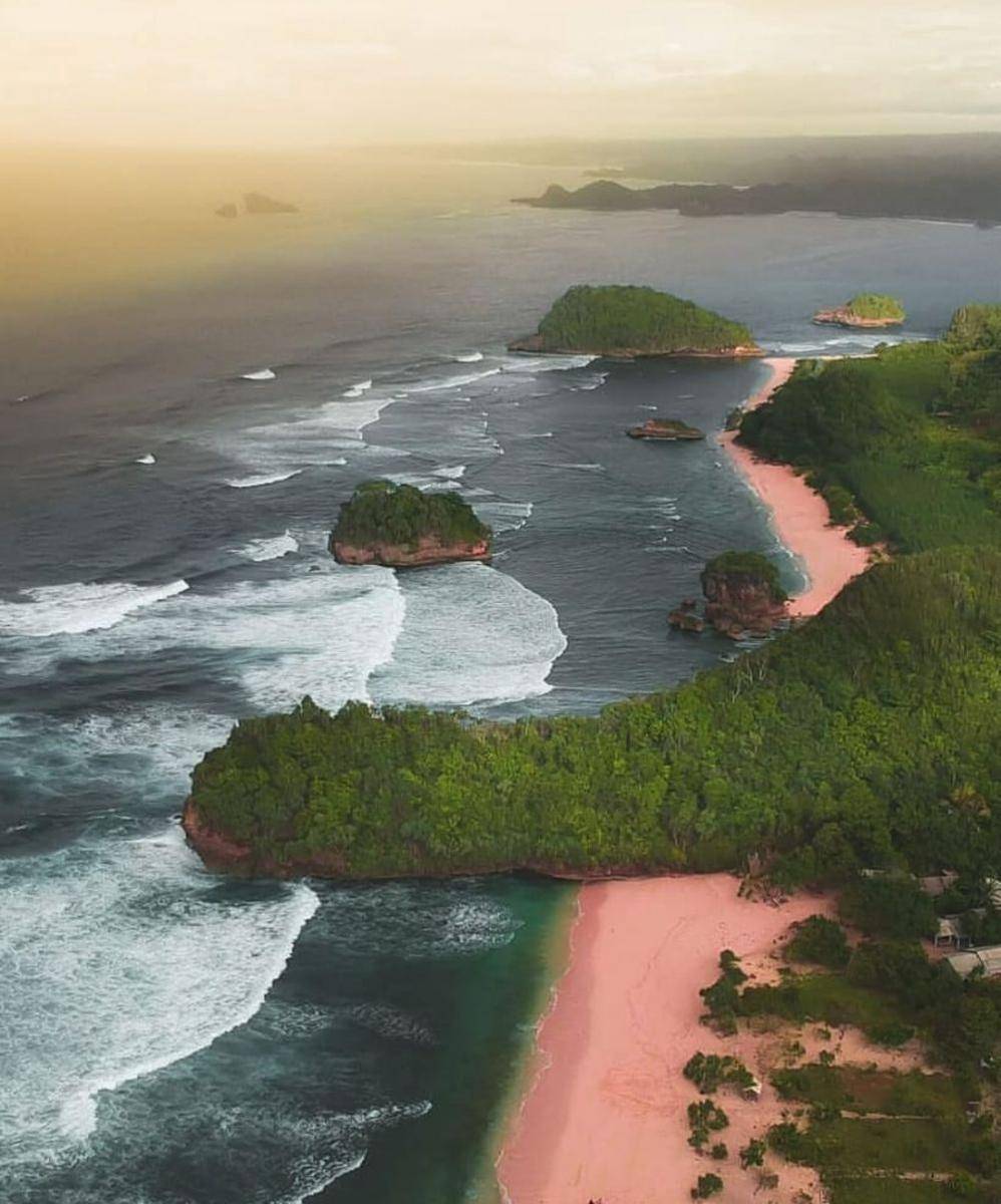 Pantai Goa Cina (instagram.com/malangchannel)