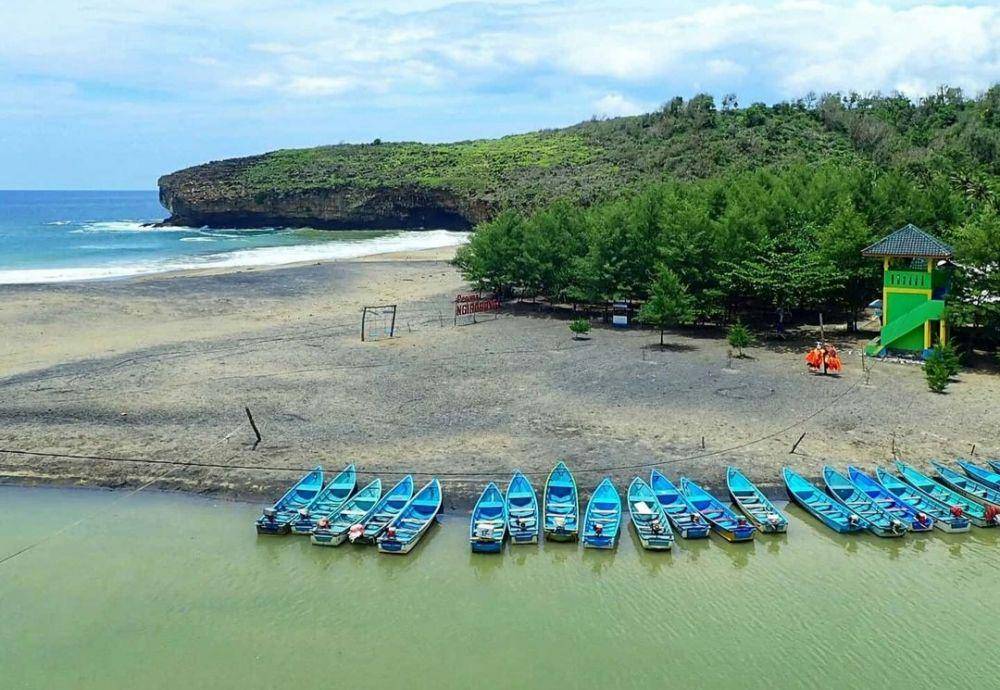 Pantai Ngiroboyo (instagram.com/mamieksuhartini)
