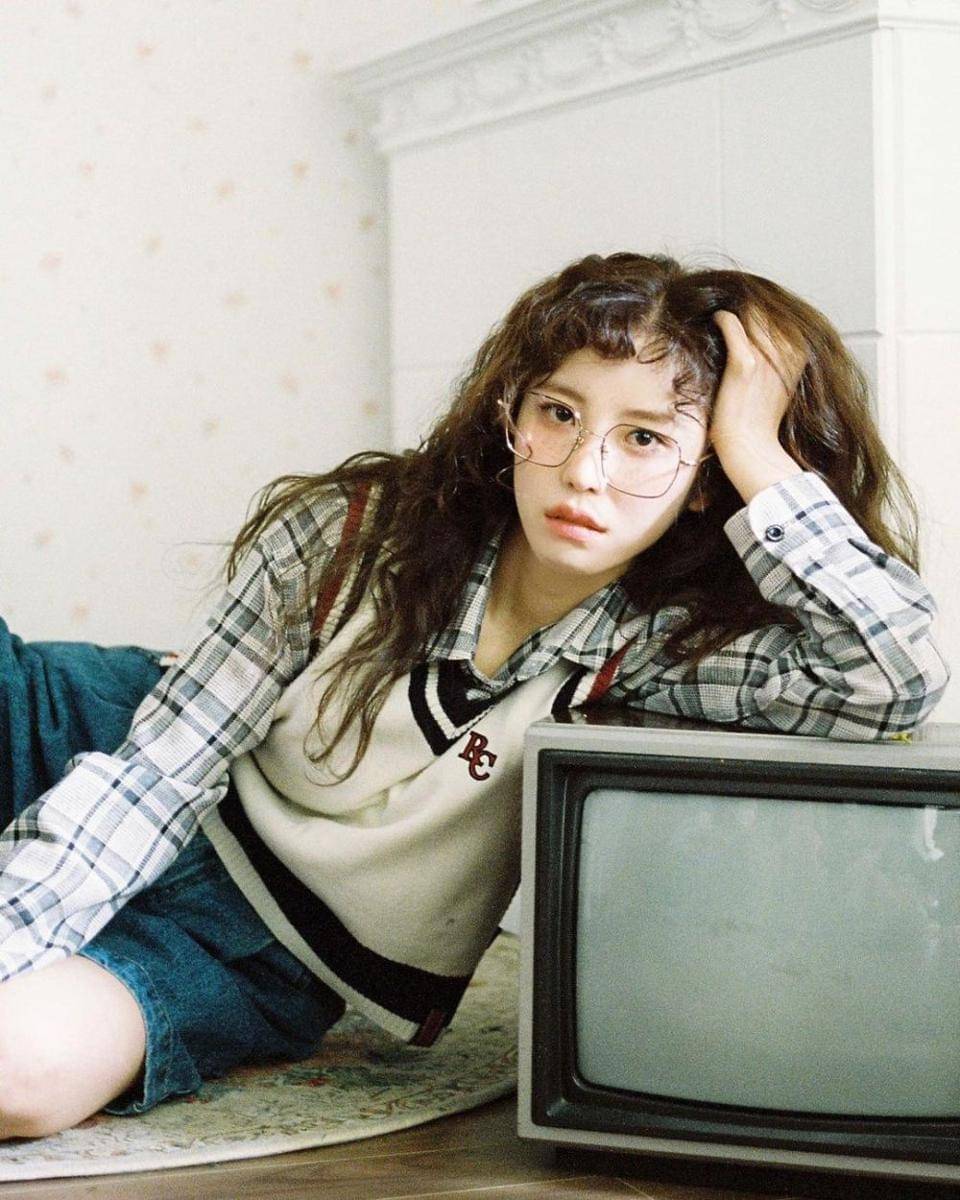 Jun Hyo Sung (instagram.com/superstar_jhs)