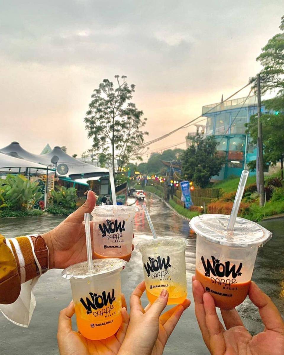 Ilustrasi menukar tiket dengan minuman di Sarae Hills, Bandung (instagram.com/meisaaayy)