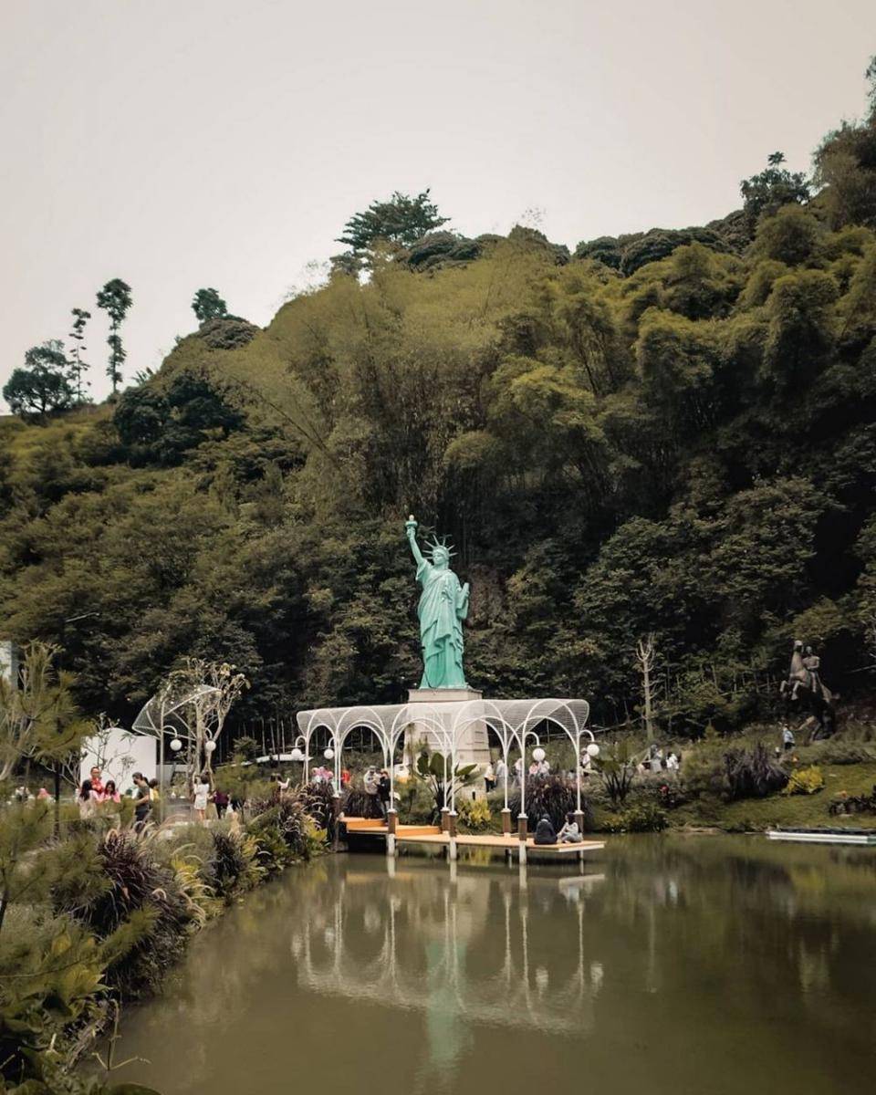 Sarae Hills, Bandung (instagram.com/aa_fotokopi)