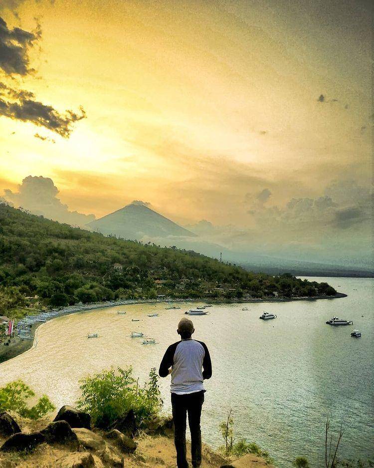 Pantai Amed (Instagram.com/teukuzulfikar_)