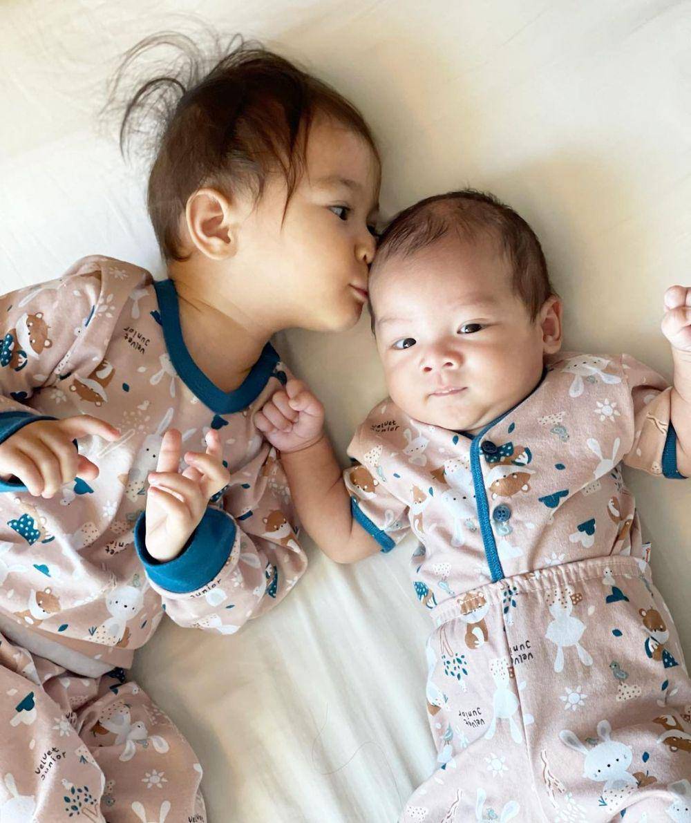 potret baby Balint (instagram.com/monaratuliu)