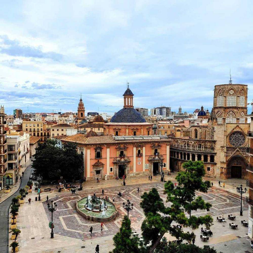 Plaza de la Virgen (instagram.com/sandrallopis)