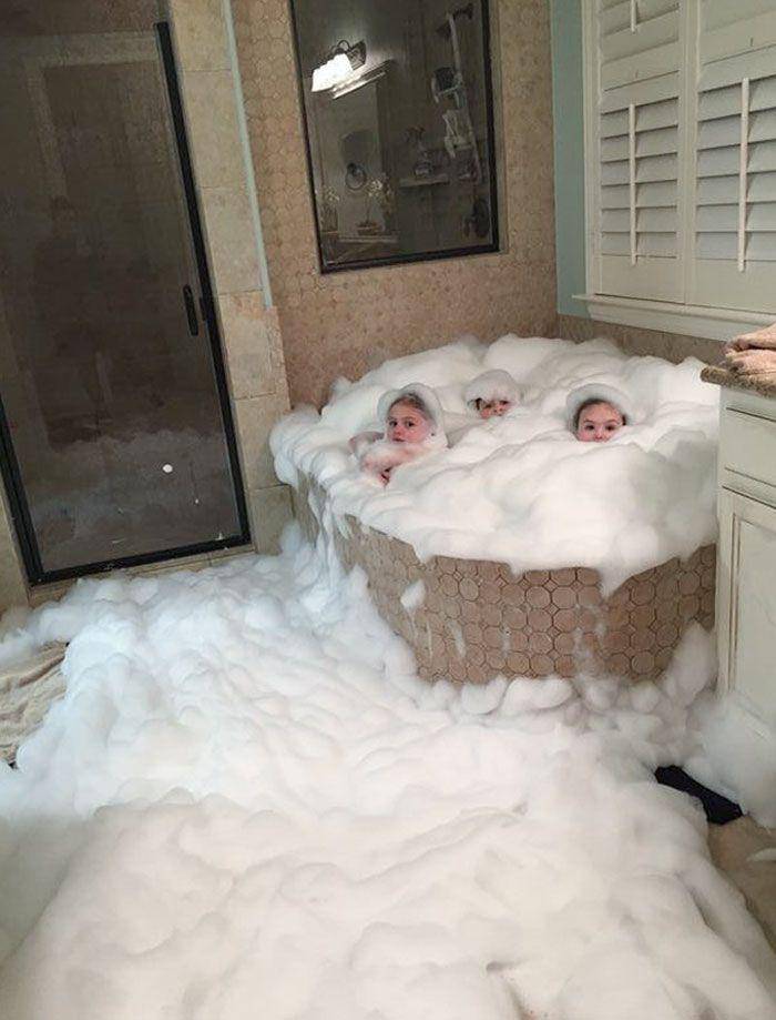 momen lucu teledor mengasuh anak (reddit.com/mshik3)