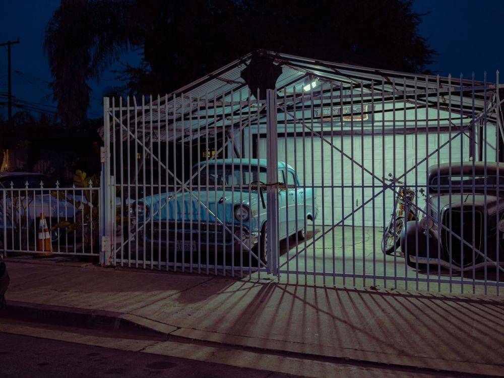 ilustrasi dua mobil terparkir (pexels.com/Isaac Garcia)