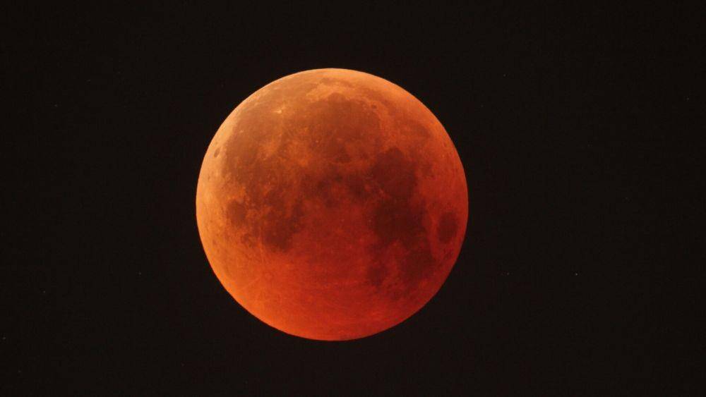 gerhana Bulan total (esa.int)