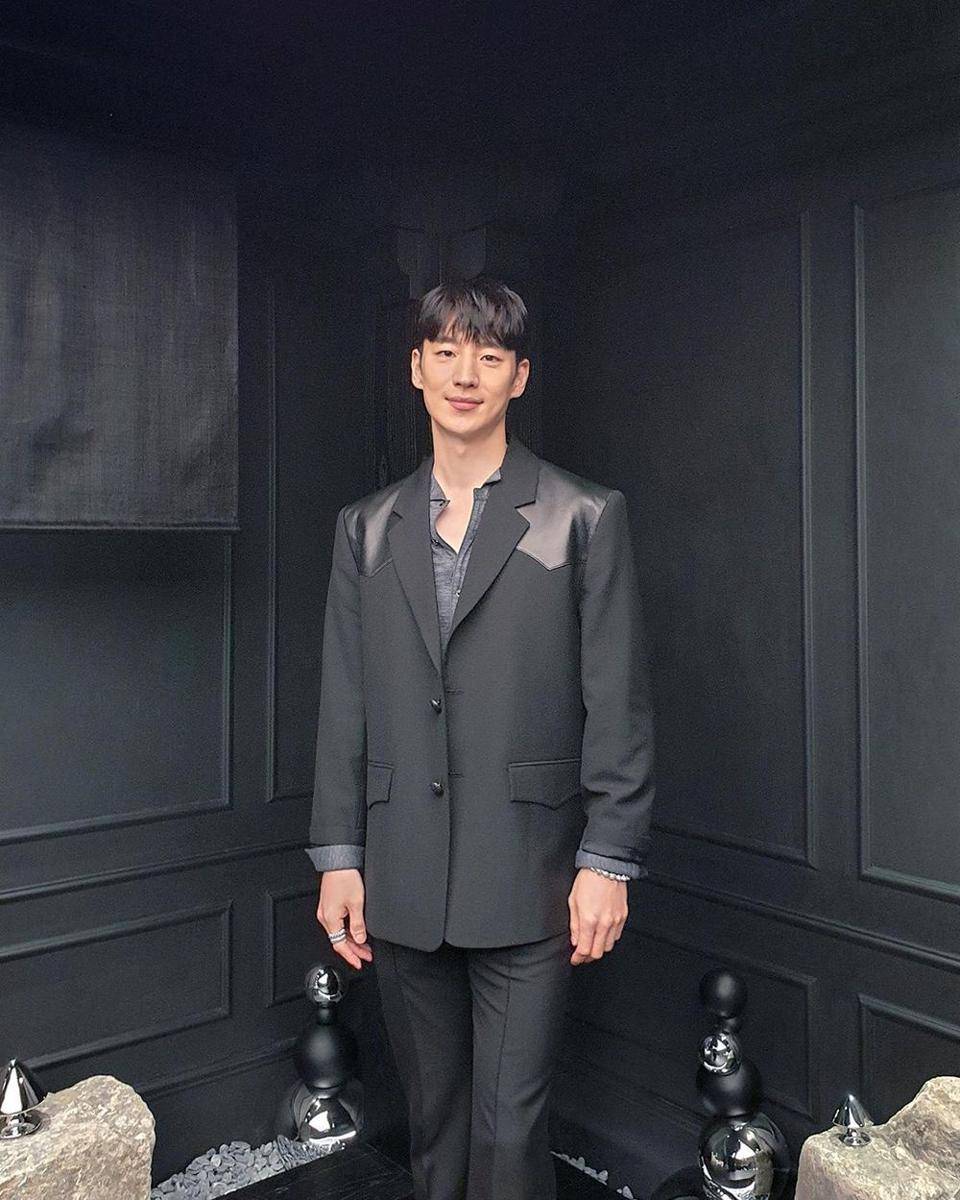 Lee Je Hoon (instagram.com/leejehoon_official)