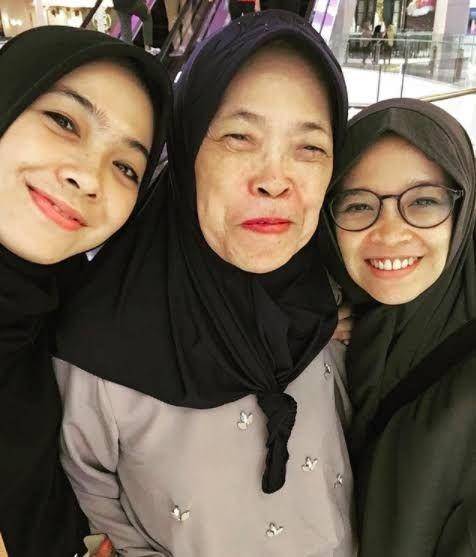 Dian Ayu dan mama (instagram.com/dianayulestari)