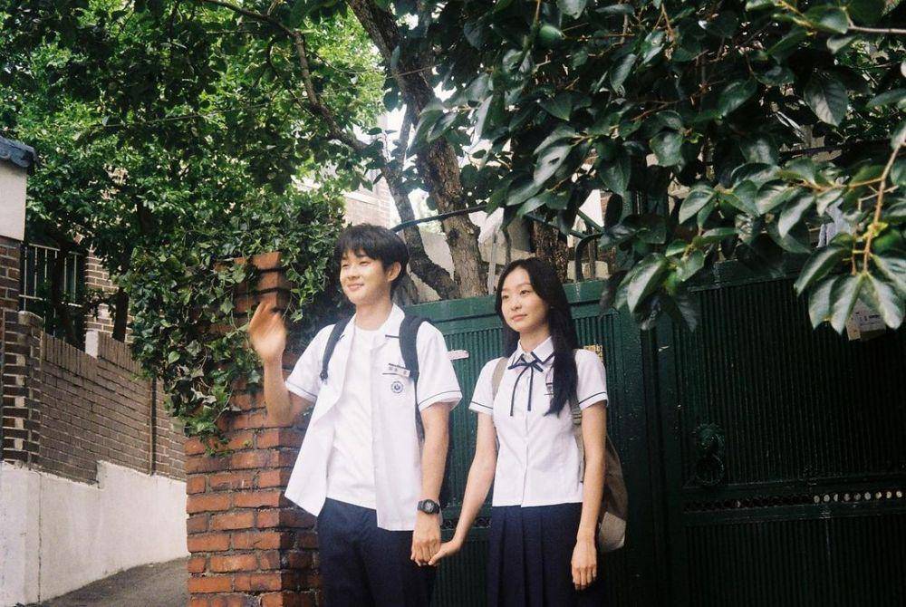 potret di balik layar Our Beloved Summer (instagram.com/dntlrdl)