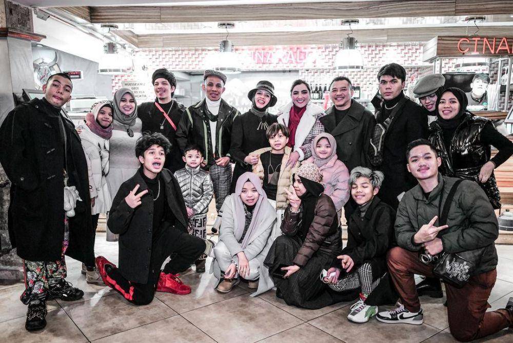 kedekatan Anang-Ashanty bareng besan (Instagram.com/attahalilintar)