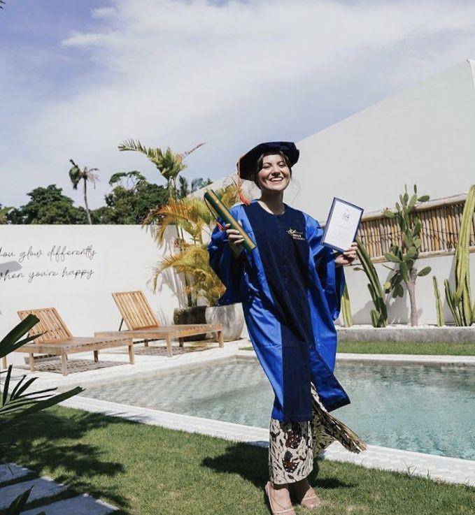 Wisuda2021 (Instagram.com/marshaaruan)