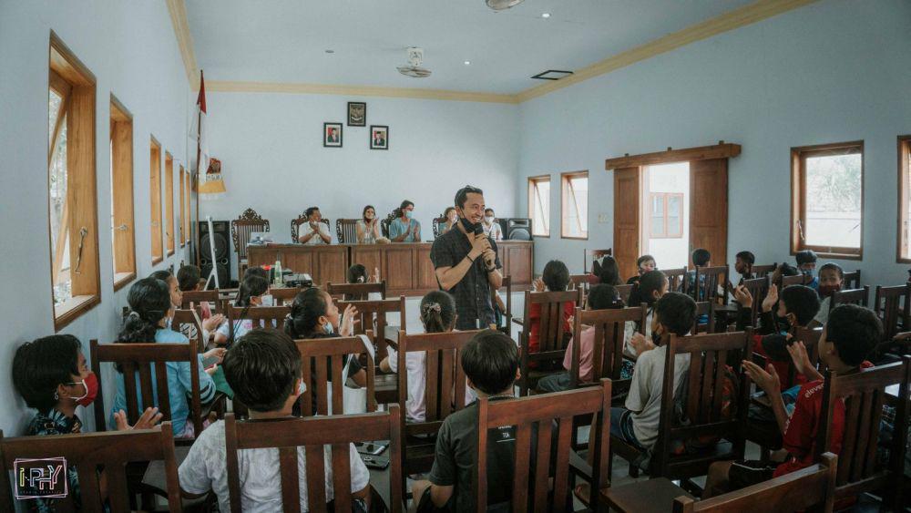 Semangat Gede Andika Bangkitkan Harapan Desa Pemuteran Lewat KREDIBALI