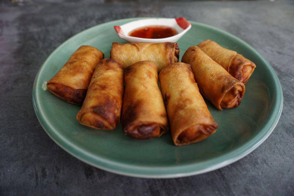 ilustrasi lumpia krispi bengkuang ebi (pixabay.com/Chris Tweten)
