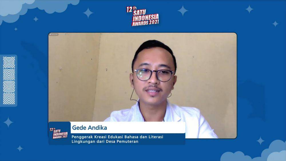 Potret Gede Andika, penerima 12th SATU Indonesia Awards 2021 dalam kategori Pejuang Tanpa Pamrih di Masa Pandemi COVID-19 (dok.YouTube/SATU Indonesia))