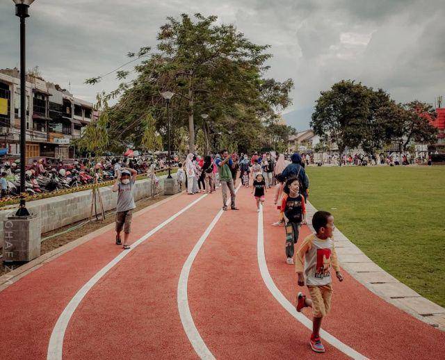 running track di Alun-alun Kota Bogor (instagram.com/kinghafizm)