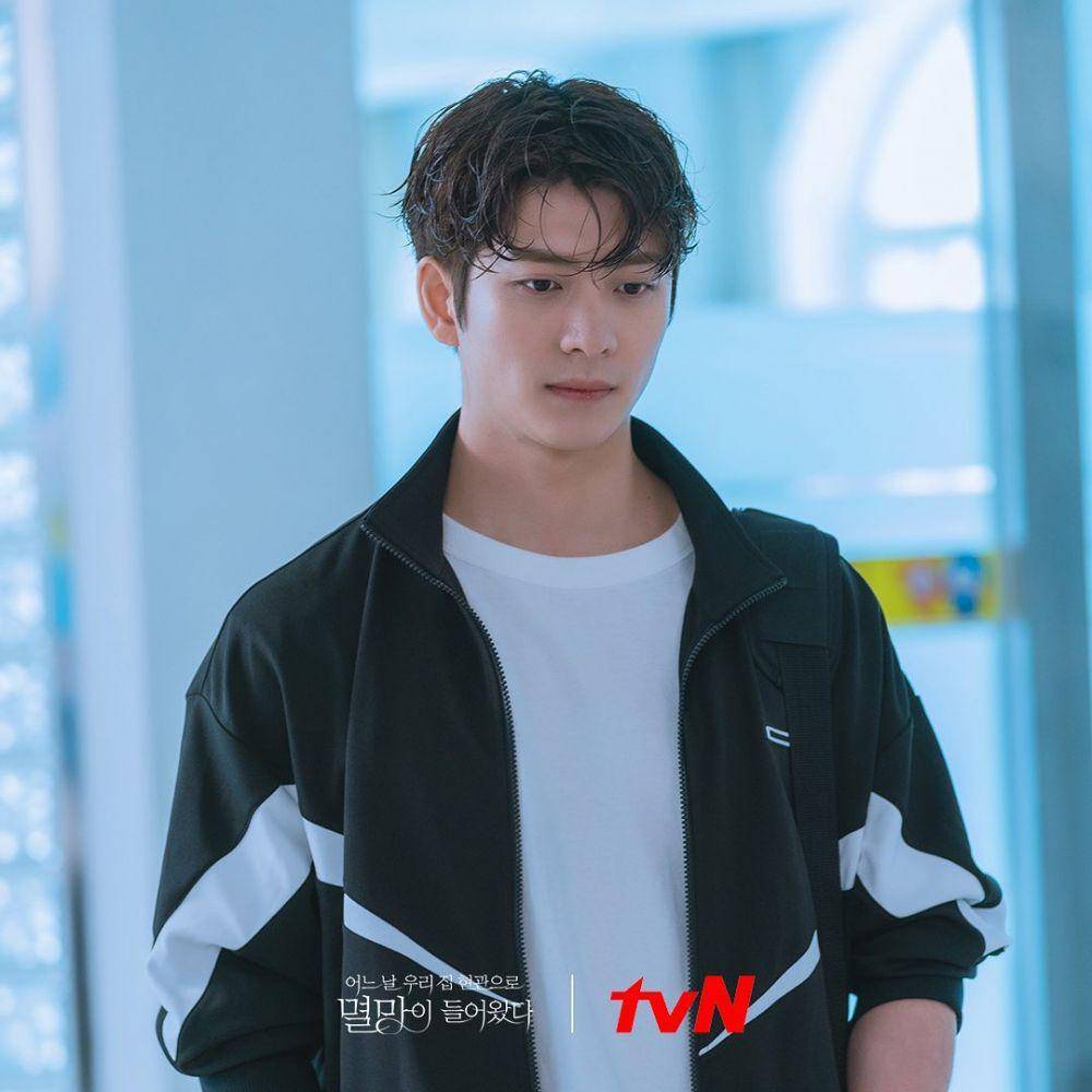 Kang Tae Oh di Doom at Your Service (instagram.com/tvn_drama)