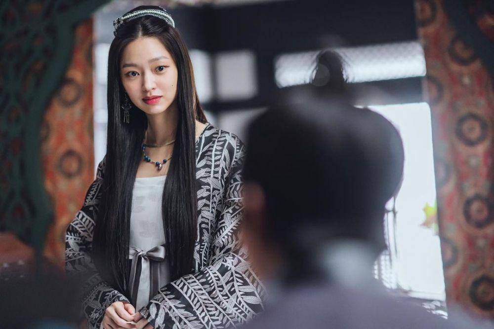 Choi Yu Hwa di River Where the Moon Rises (instagram.com/victorycontents)