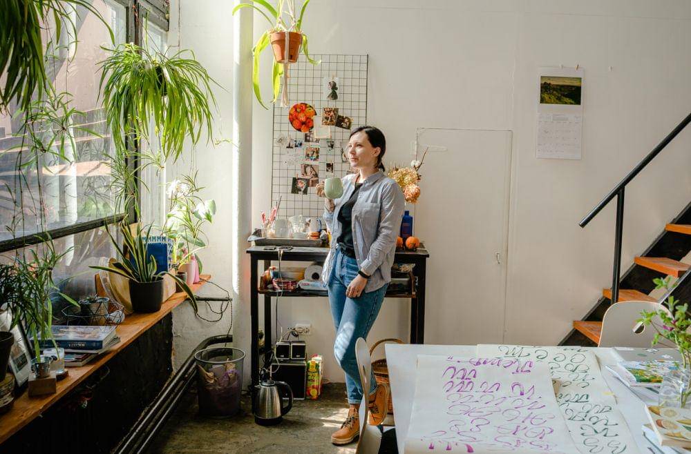 ilustrasi fungsi jendela rumah (pexels.com/@shkrabaanthony)