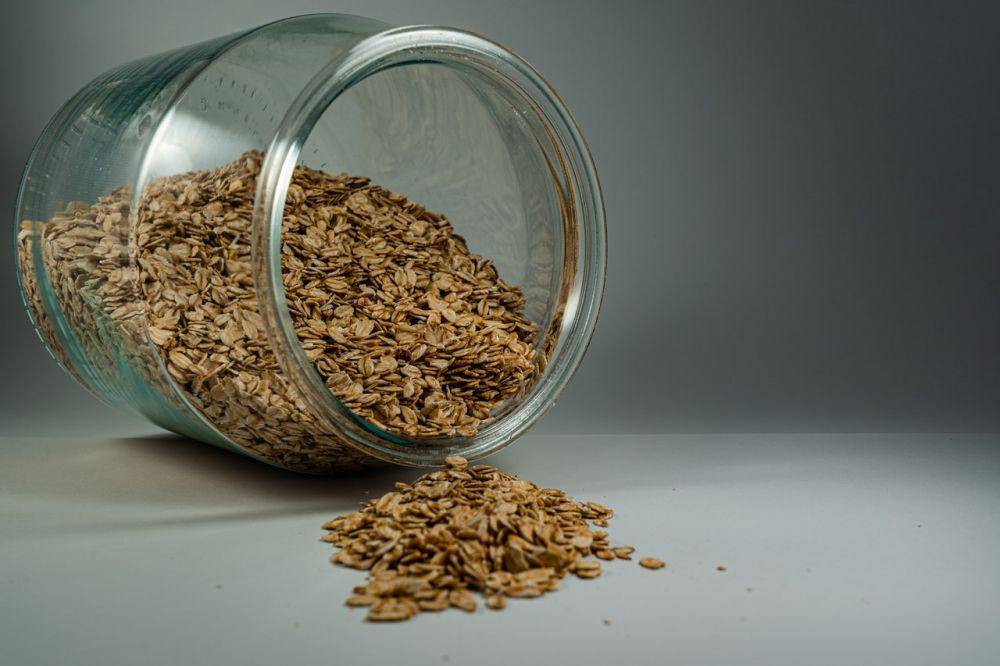 ilustrasi oatmeal (pexels.com/@castorlystock)