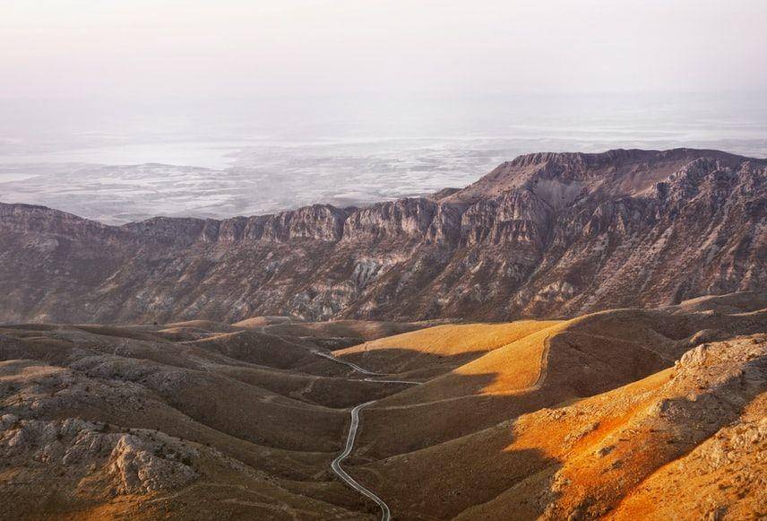 Mount Nemrut (unsplash.com/ M Wrona)