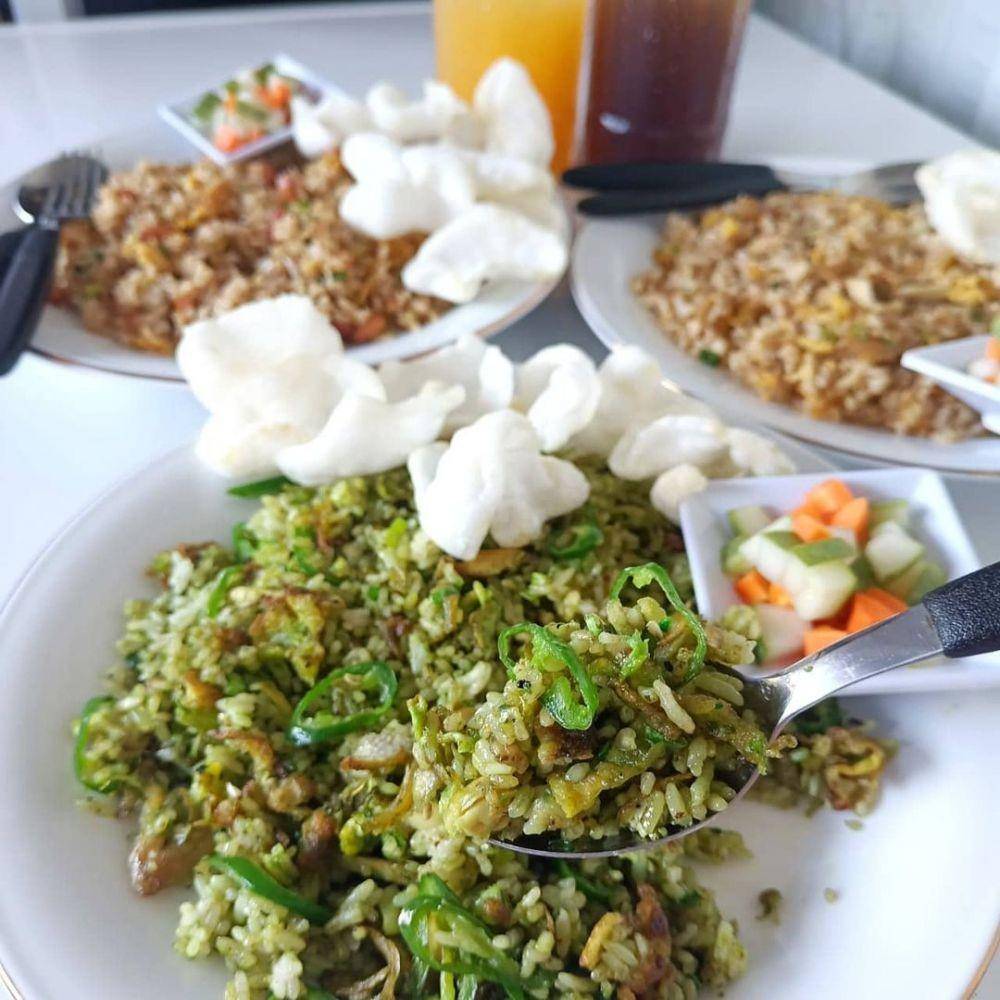 Nasi goreng cabai hijau (instagram.com/waroeng_ibunegara)