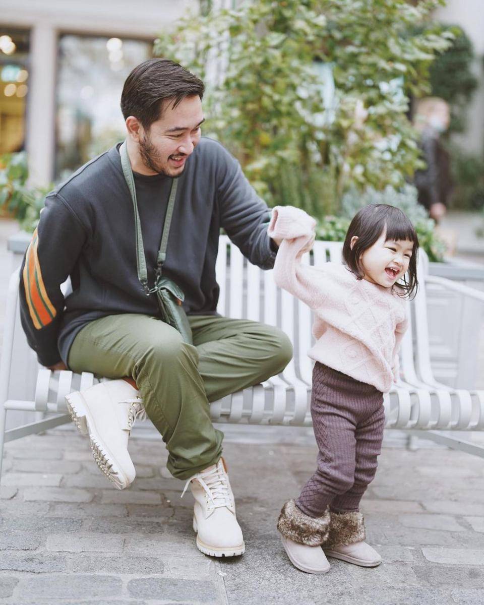 Jeje Govinda dan Zunaira (instagram.com/ritchieismail)
