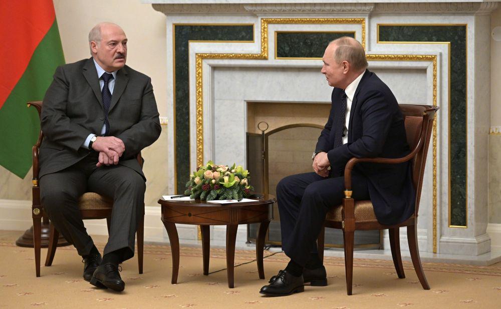 Putin Kunjungi Belarus, Bahas Keamanan dan Latihan Nuklir Taktis