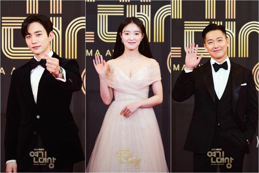16 Potret Stunning Artis Drakor di Red Carpet MBC Drama Awards 2021