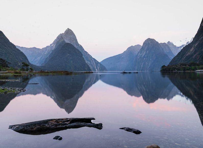 Milford Sound (unsplash.com/Thomas Hetzler)