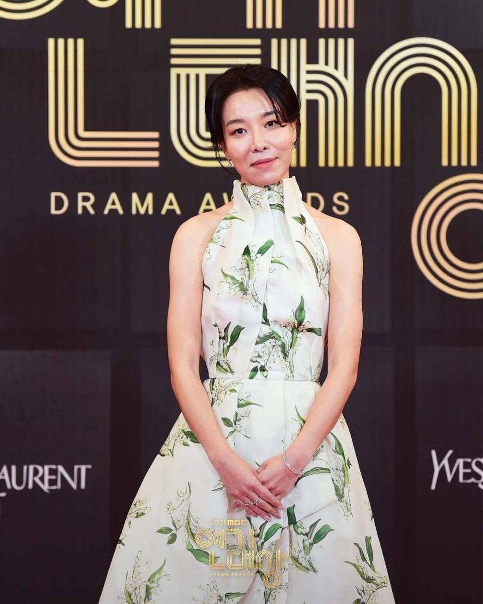 Cha Chung Hwa di red carpet MBC Drama Awards 2021 (instagram.com/mbcdrama_now)