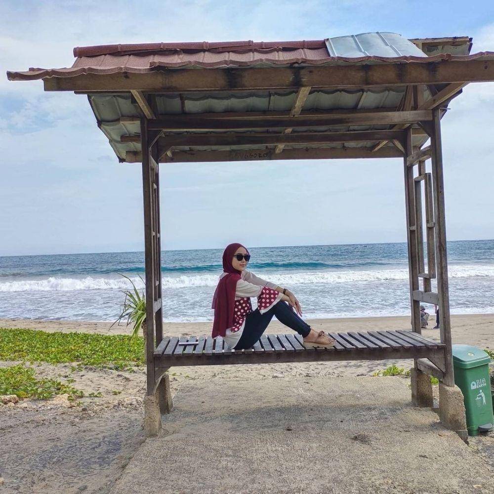 Pantai Soge (instagram.com/pantaisogepacitan)