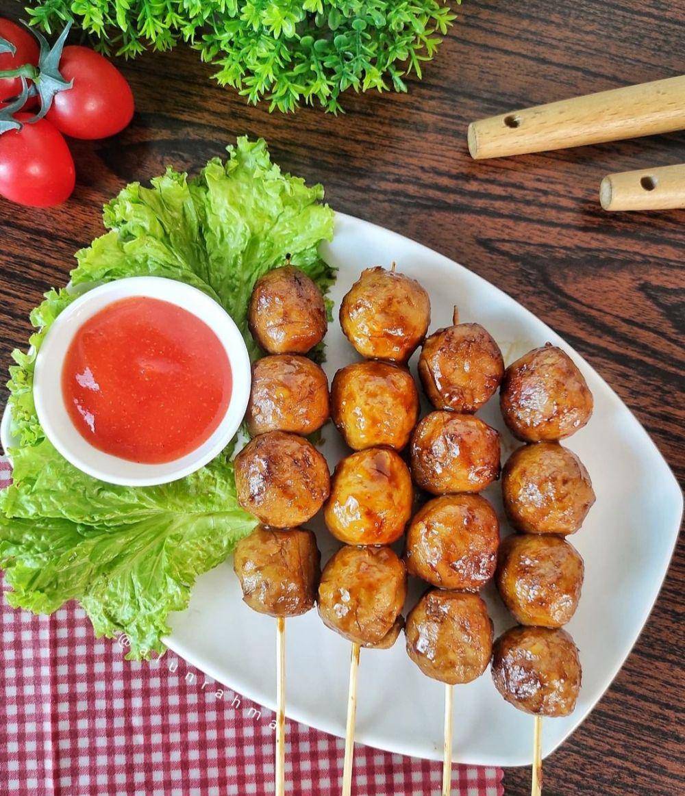 bakso bakar (instagram.com/alunrahma)