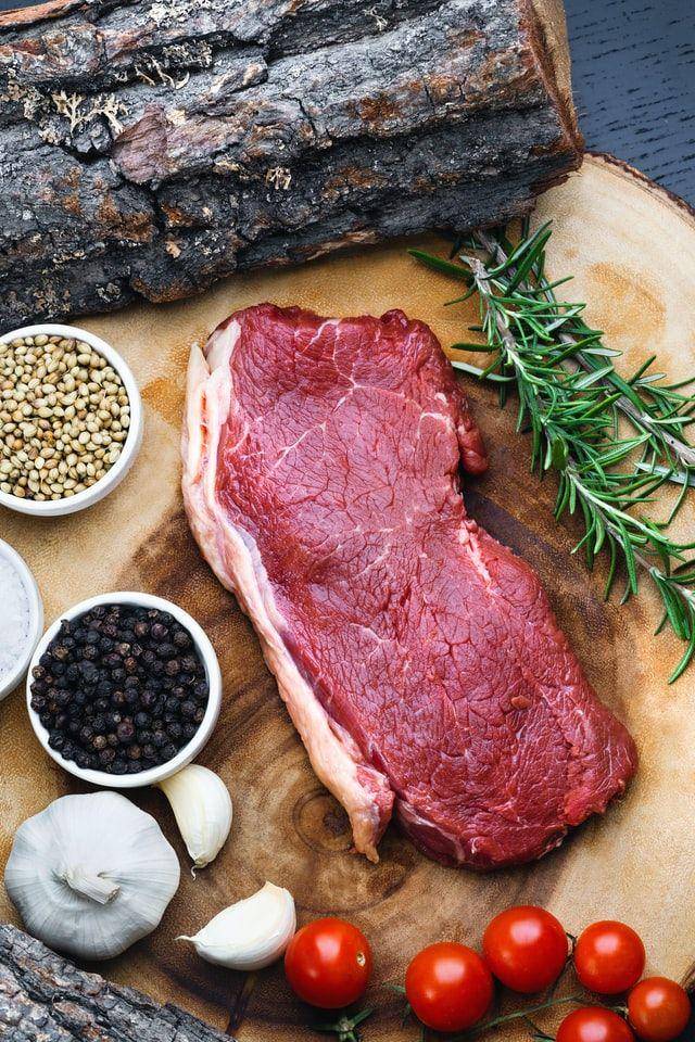 ilustrasi daging sapi (unsplash.com/@shootdelicious)