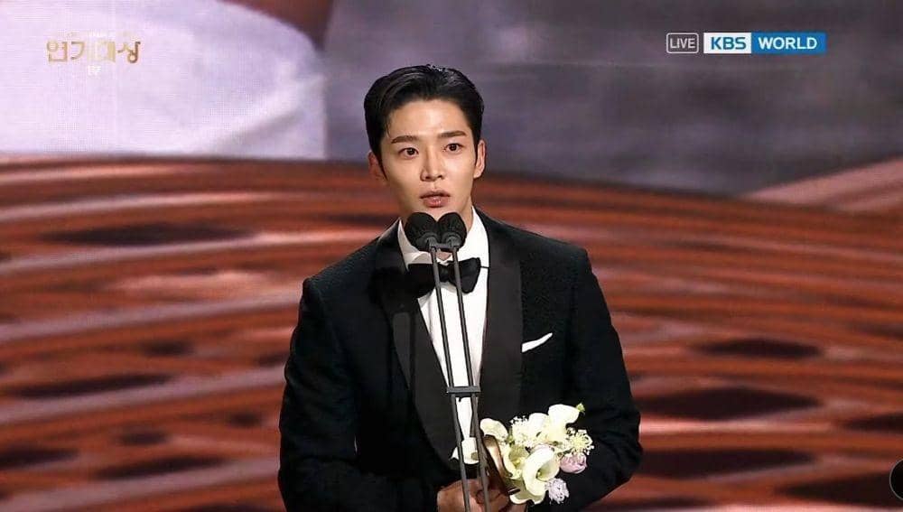 Rowoon SF9 (twitter.com/NoodaDEVIL)