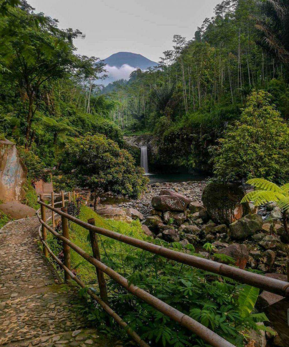 Curug Bayan (instagram.com/djeko_79)